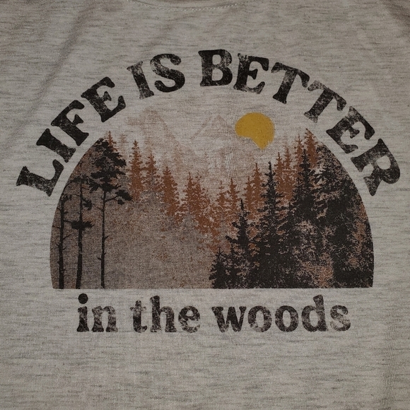 Life is Better in the Woods Graphic tee - Picture 4 of 6